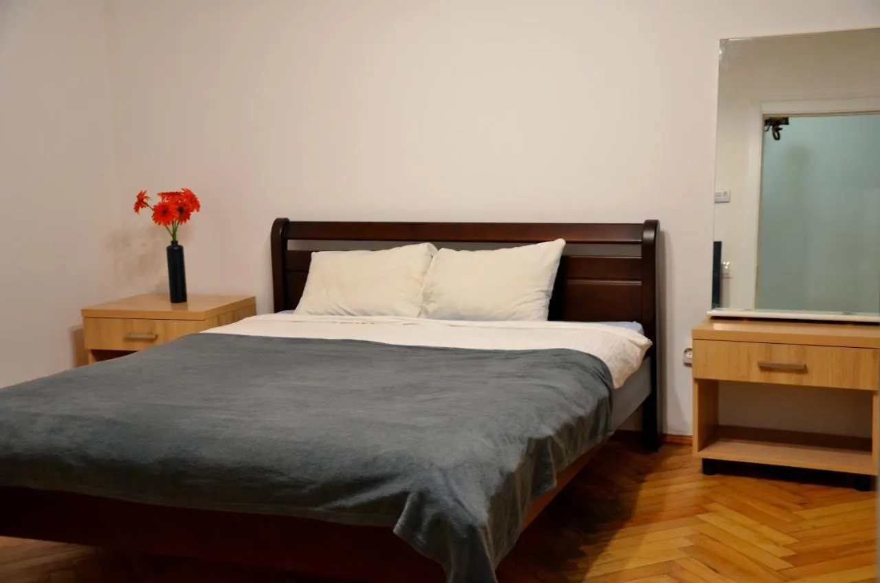 Brand New Apartment In City Center 리비프 우크라이나